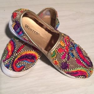 Size 6. Brand: wanted.  Slip on style